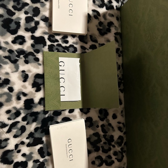 Gucci purse - Picture 7 of 9